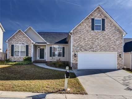 6 Stonebury Drive sold home in Stonecrest, Arden, NC