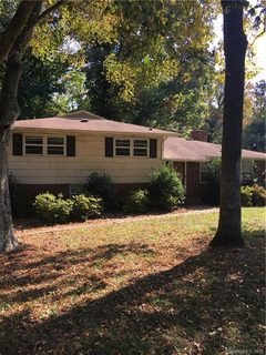 2401 Laurelwood Circle