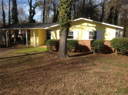 2812 Ravencroft Drive