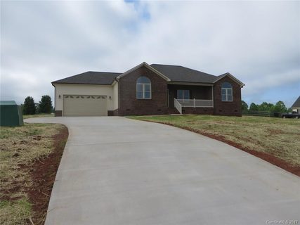 2213 Carriage Lane
