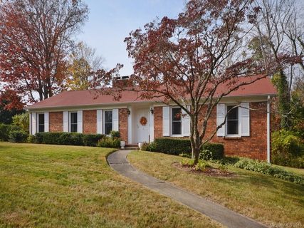 6 Crestwood Lane sold home in Woodside Hills, Candler, NC