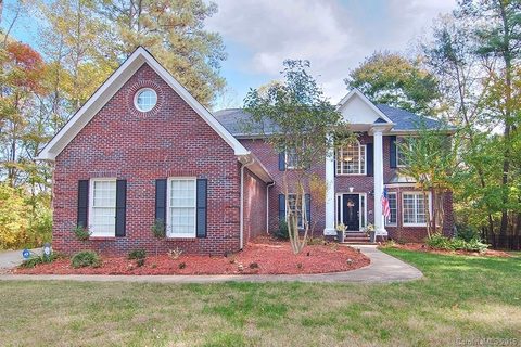 11184 Scullers Run Drive sold home in Watertrace, Tega Cay, SC