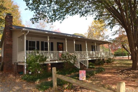 8321 Normandy Road sold home in Shady Grove Park, Denver, NC