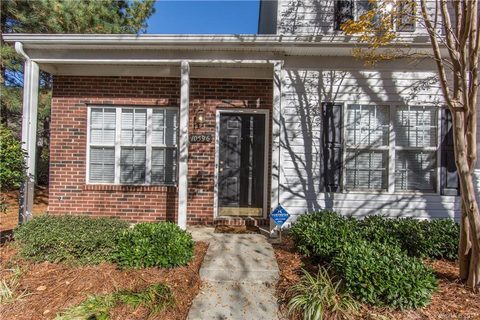 10596 English Setter Way 301 sold home in Hunter Downes, Charlotte, NC