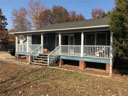 7575 Sarah Drive 98-99 sold home in Lake Haven, Denver, NC