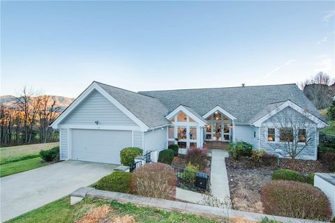82 Summer Way 36 sold townhome in The Overlook At Laurel Ridge, Waynesville, NC