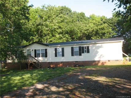2876 Cherry Ridge Drive sold home in Wilson Woods, Newton, NC