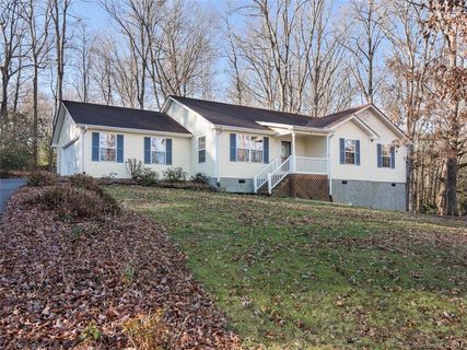 16 Spring Lake Drive sold home in Spring Lake Estates, Mills River, NC