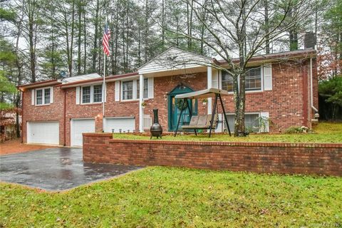 34 Ferenvilla Drive sold home in Feren Villa, Hendersonville, NC