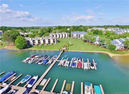 18700 Nautical Drive 104 sold condo in Commodores Landing, Cornelius, NC