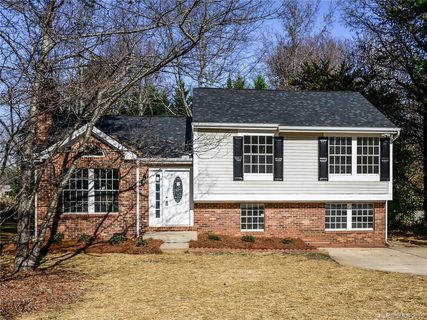 8105 Chestnut Ridge Drive sold home in Chestnut Ridge, Charlotte, NC