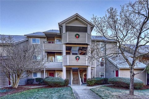 2522 Stradbrook Drive B