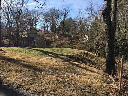 24 Plemmons Street sold lot in Smith Lands, Asheville, NC