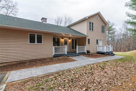 4 Ridgeway Drive sold home in Ridgeway, Weaverville, NC