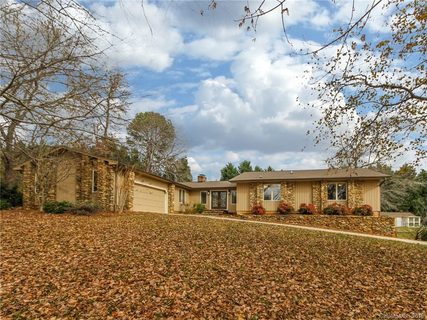 1012 Colony Court sold home in Forest Brook, Gastonia, NC
