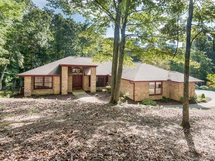 121 Foothills Drive