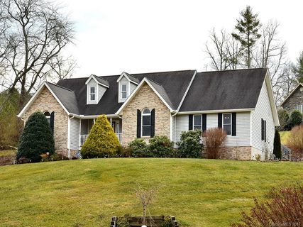 4 Sage Drive sold home in Brookview Estates, Weaverville, NC