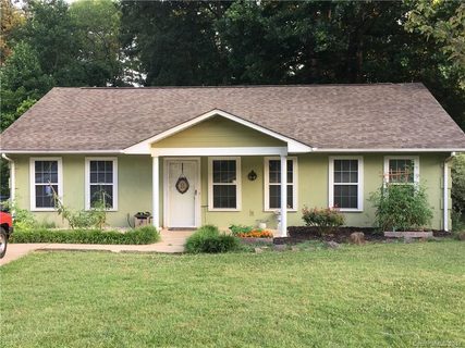 1406 Ridgewood Drive