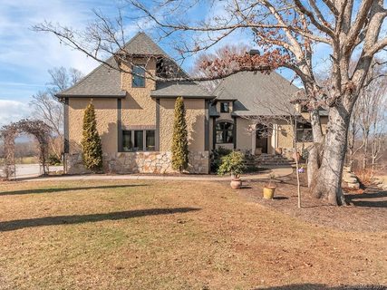141 Majestic View Court