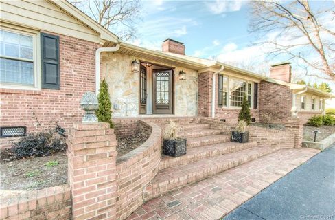 3659 Sherwood Circle sold home in Country Club Estates, Gastonia, NC