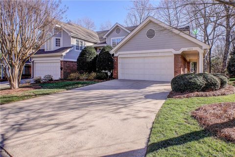 1805 Meadowood Lane