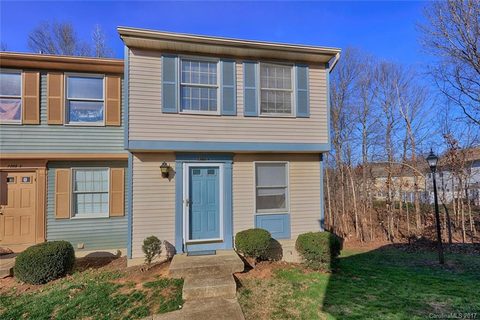7305 Pebblestone Drive F sold home in Waterford Twn Homes, Charlotte, NC
