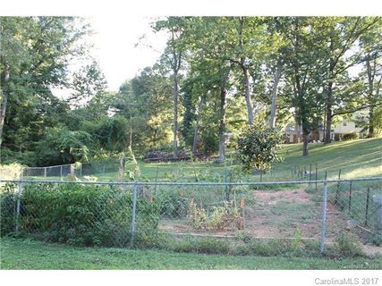 4138 Larkspur Lane sold lot in Belshire, Charlotte, NC