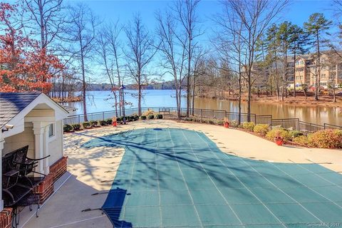 543 Southeast Drive 12