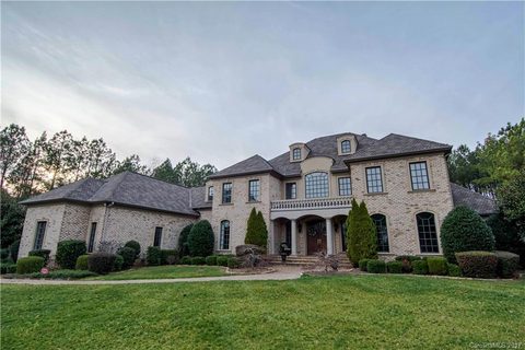 9110 Woodhall Lake Drive