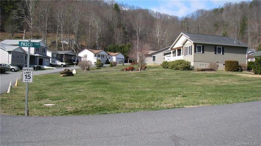 L 24 Pasco Loop sold home in Fox Run Meadows, Waynesville, NC