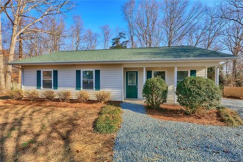 7209 Sagebrush Circle sold home in Briarwood, Concord, NC