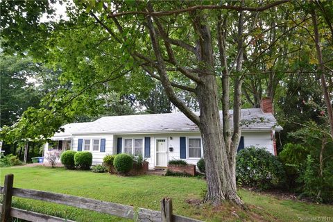 32 Wilshire Drive