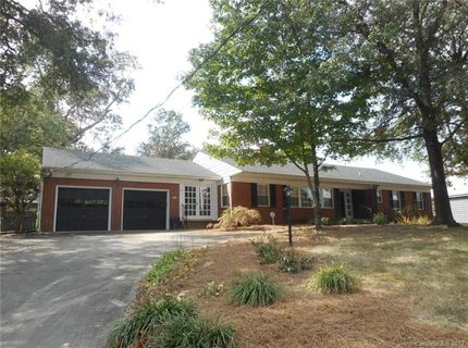 409 Gates Street 28*