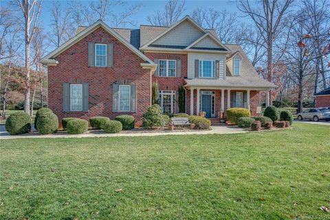 106 Kendallwood Drive