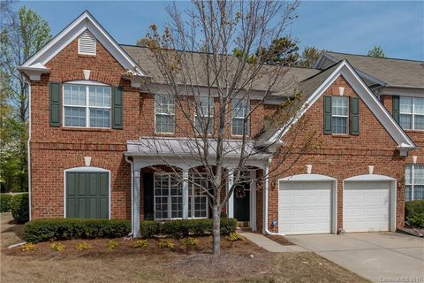 745 Treverton Drive sold home in Avington, Matthews, NC