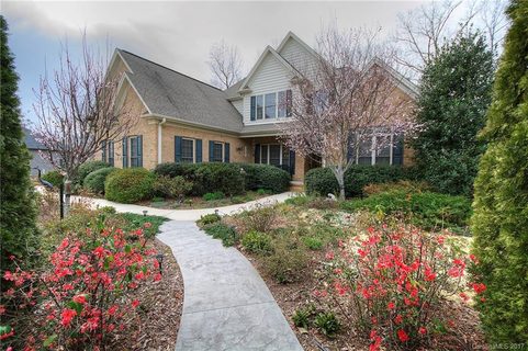 2409 Valelake Road