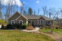 735 Settlers Trail sold home in Mars Hill, SC