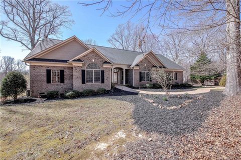 2520 Mountain Folk Lane