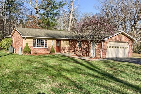 122 Cannon Drive sold home in Cannon Woods, Hendersonville, NC