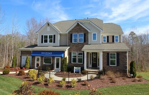104 Avensong Court
