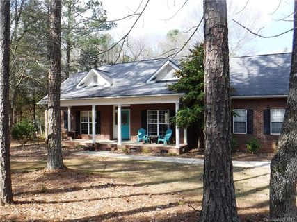 2888 Lakeshore Drive
