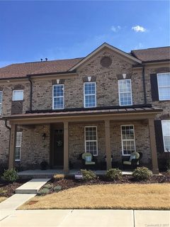 2215 Eversham Drive 818