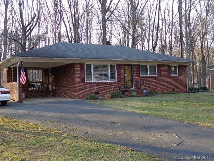2100 Pinebrook Circle sold home in Lewis Forest, Charlotte, NC