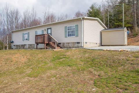 197 Ladybug Lane 3 sold manufactured home in Dusty Meadows, Penrose, NC