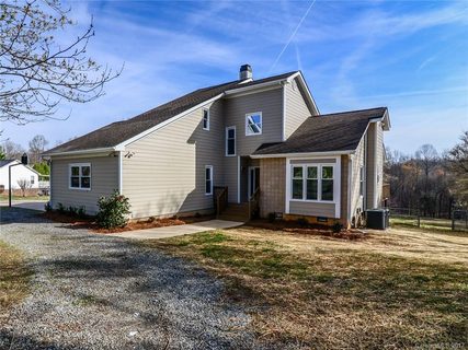 7560 Crestwood Drive sold home in Quail Meadows, Kannapolis, NC