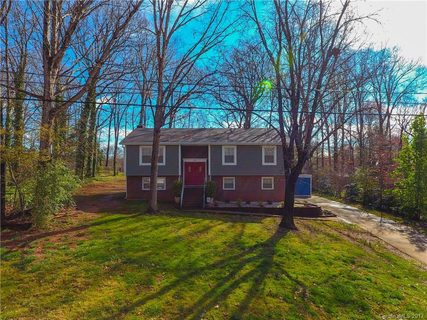 421 Holly Circle