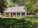 14132 Honeysuckle Ridge Drive sold home in Matthews, SC