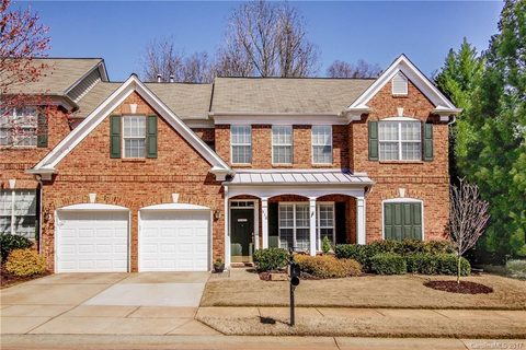 310 Robinlynn Road sold home in Avington, Matthews, NC