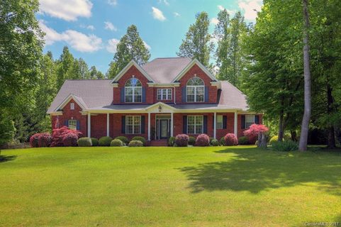 120 Summerfield Court