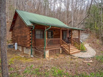 65 Charleston Harbor Road sold home in Falls Landing, Saluda, NC